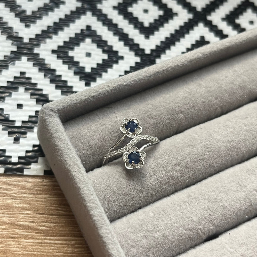 Blue sapphire ring