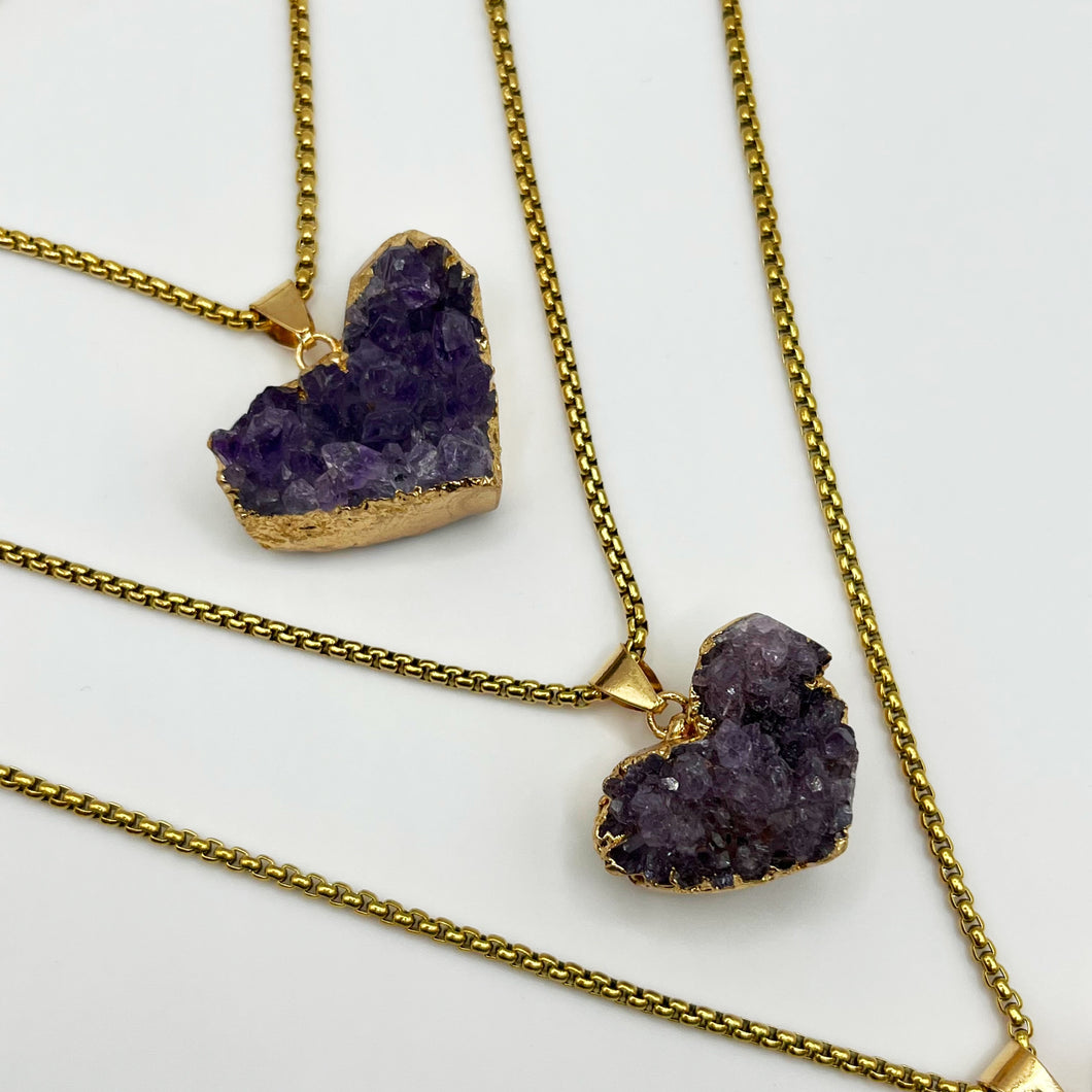 Amey heart necklace